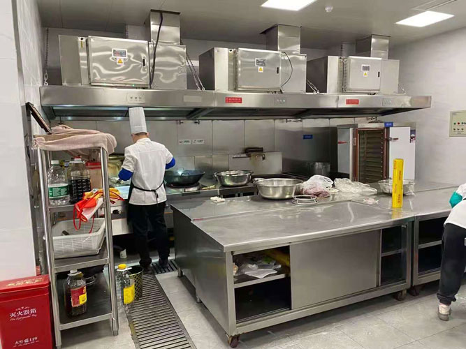 商用厨房设备是220v的好还是380v的好，有什么区别？